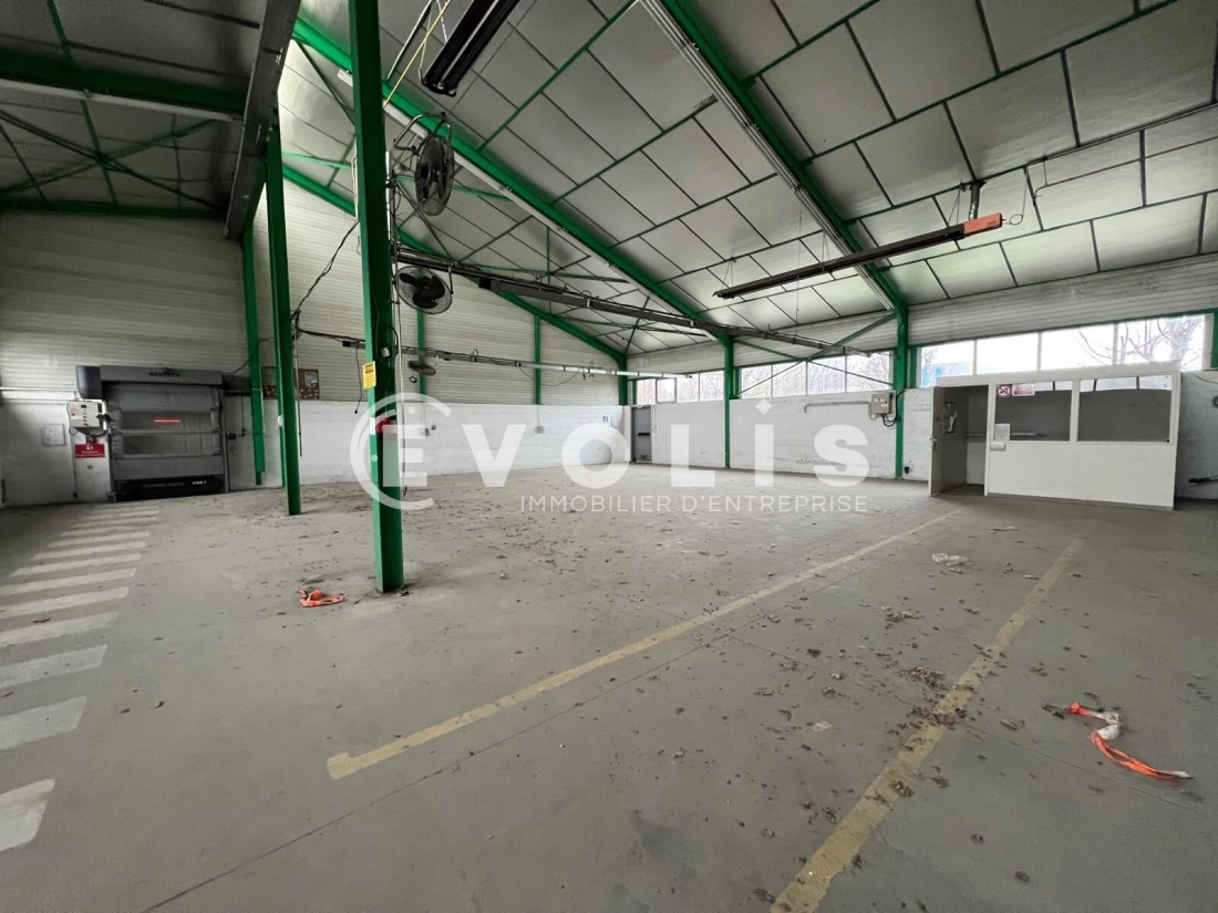 Photo 3 – vente Entrepôts / activités	MORNANT (69440)