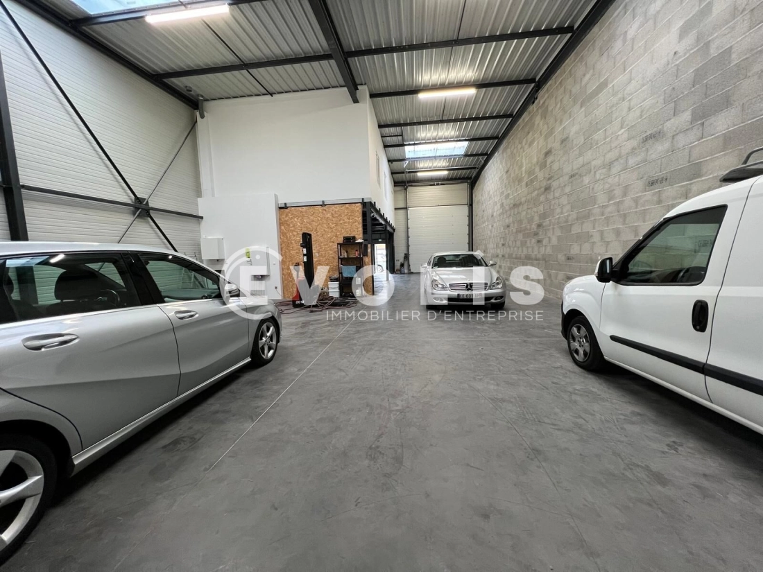 Photo 2 – location Entrepôts / activités	CORBAS (69960)