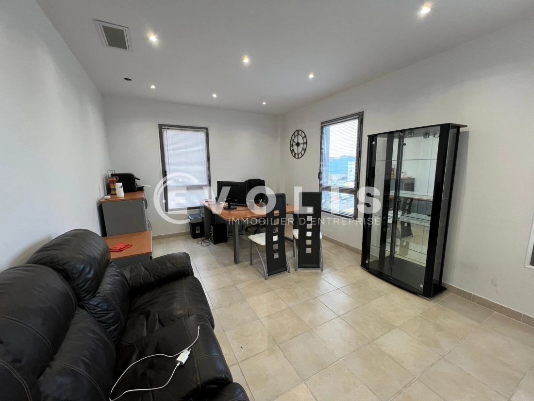 Photo 8 – location Entrepôts / activités	CORBAS (69960)