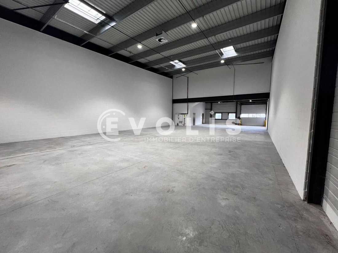 Photo 2 – location Entrepôts / activités	CORBEIL ESSONNES (91100)