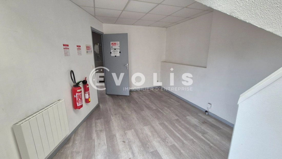 Photo 8 – location Entrepôts / activités	COLLEGIEN (77090)