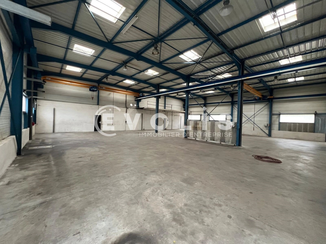 Photo 5 – location Entrepôts / activités	MILLERY (69390)