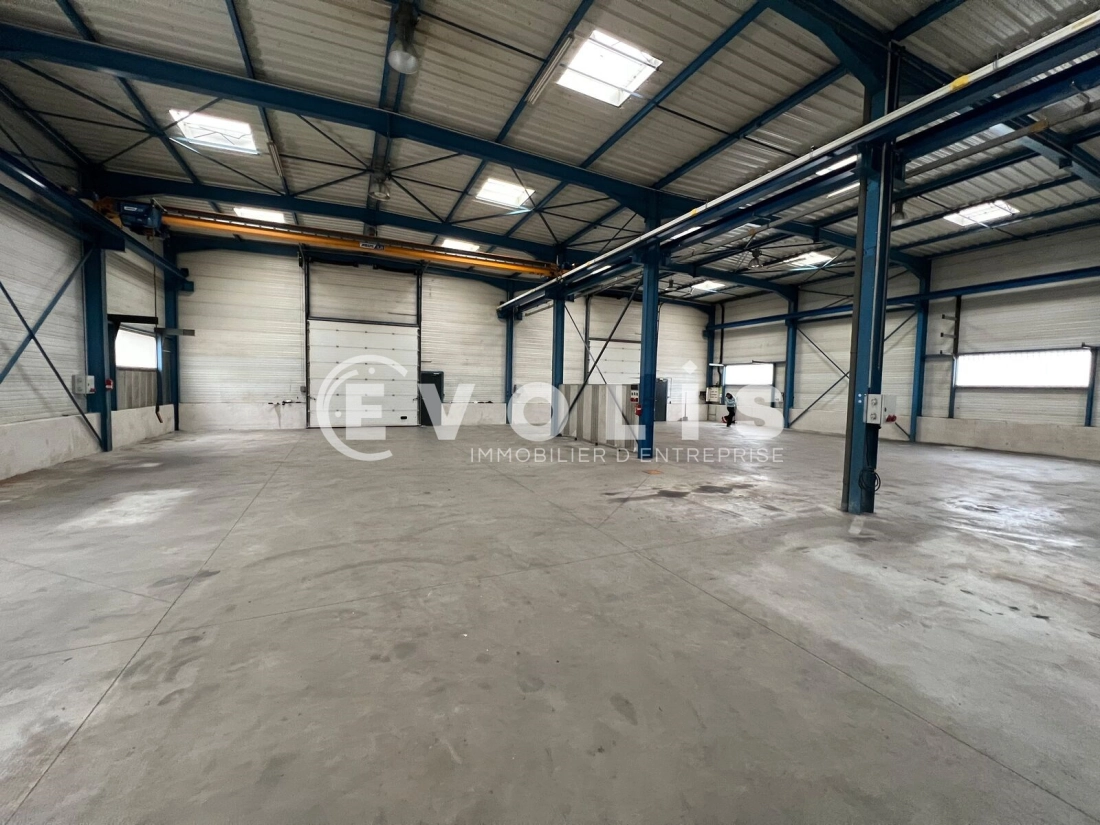 Photo 6 – location Entrepôts / activités	MILLERY (69390)