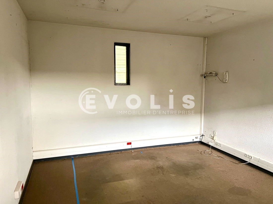 Photo 15 – location Entrepôts / activités	BRUGES (33520)