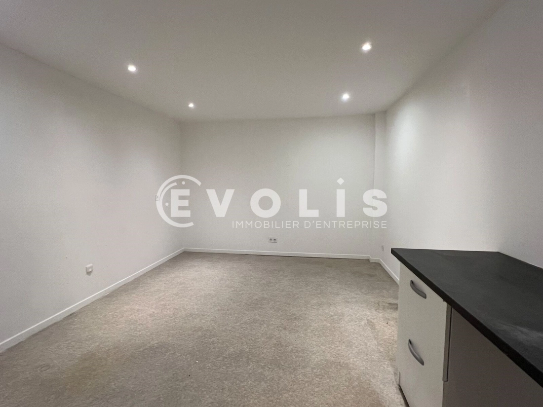 Photo 5 – location Entrepôts / activités	EYSINES (33320)