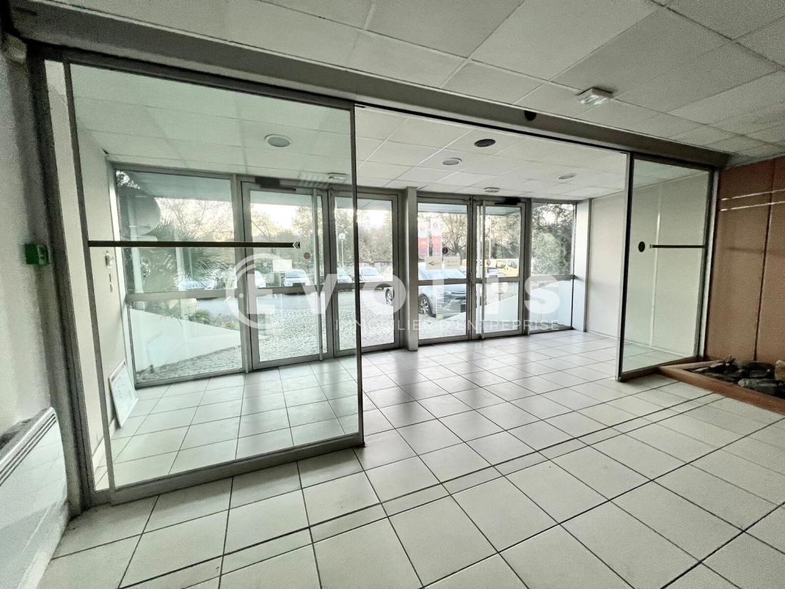 Photo 9 – location Entrepôts / activités	LE HAILLAN (33185)