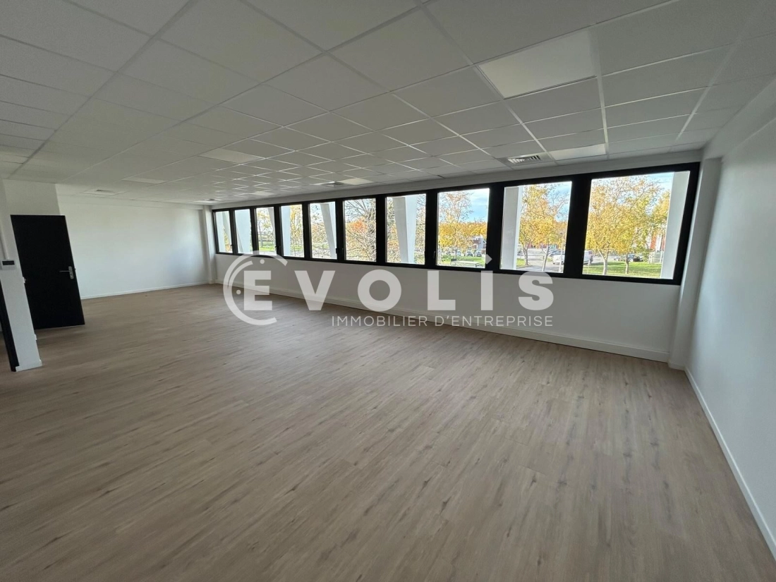 Photo 9 – location Entrepôts / activités	EVRY COURCOURONNES (91080)