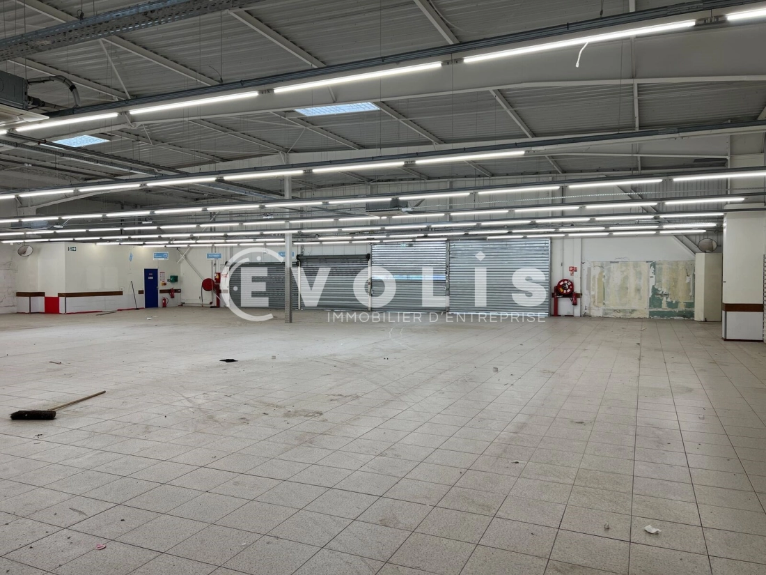 Photo 2 – location Locaux commerciaux	SAVIGNY LE TEMPLE (77176)