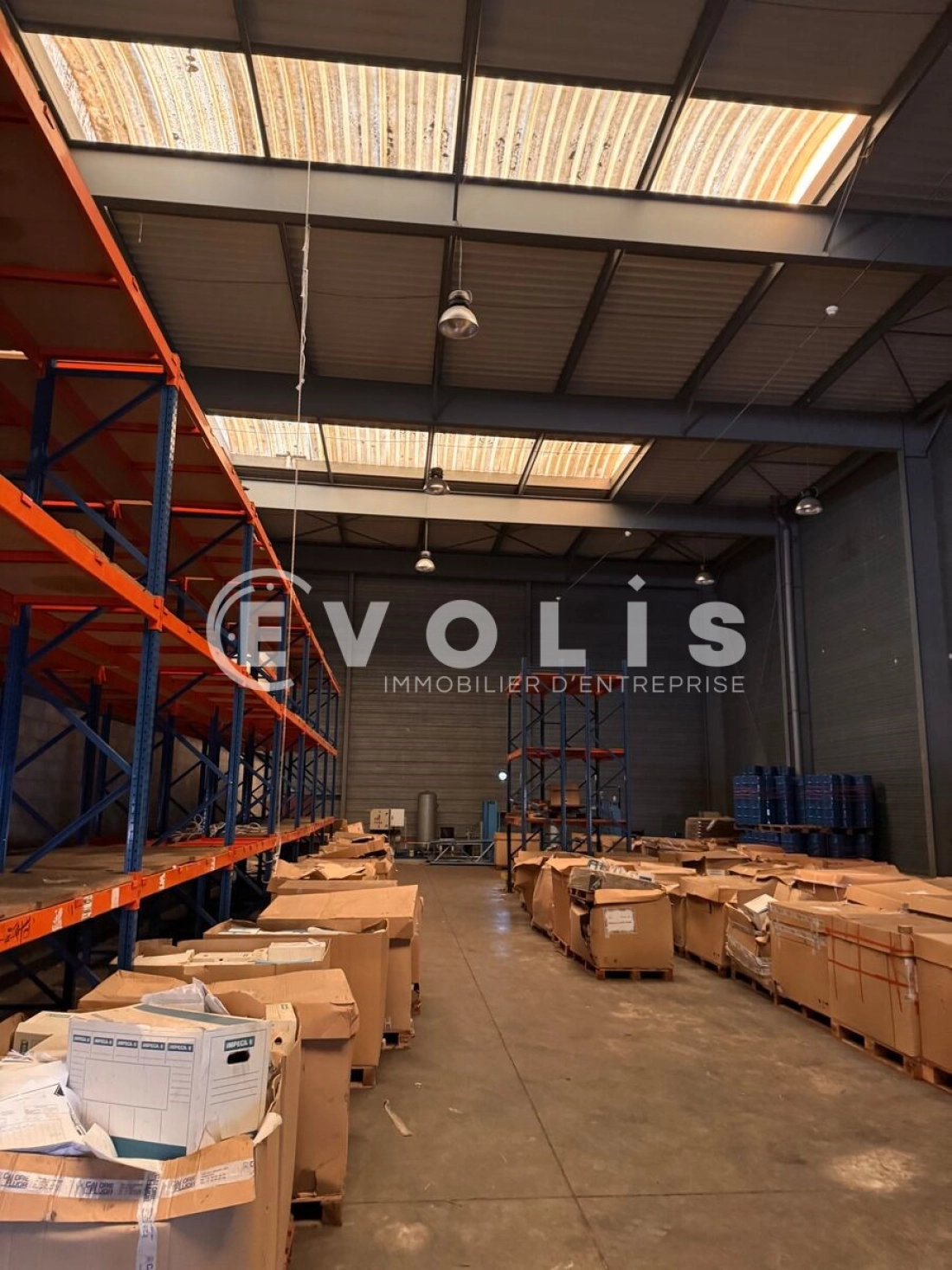 Photo 4 – vente Entrepôts / activités	BUC (78530)