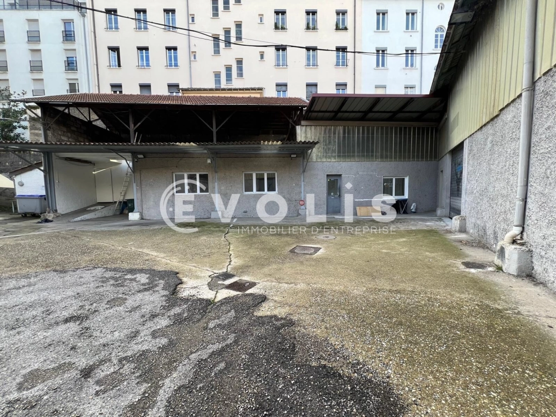 Photo 2 – location Entrepôts / activités	LYON (69007)