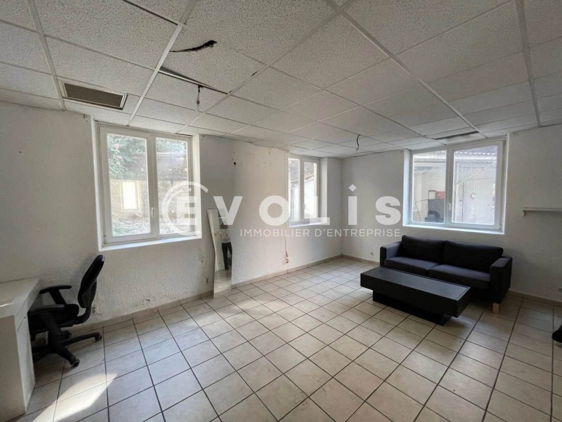 Photo 6 – location Entrepôts / activités	LYON (69007)