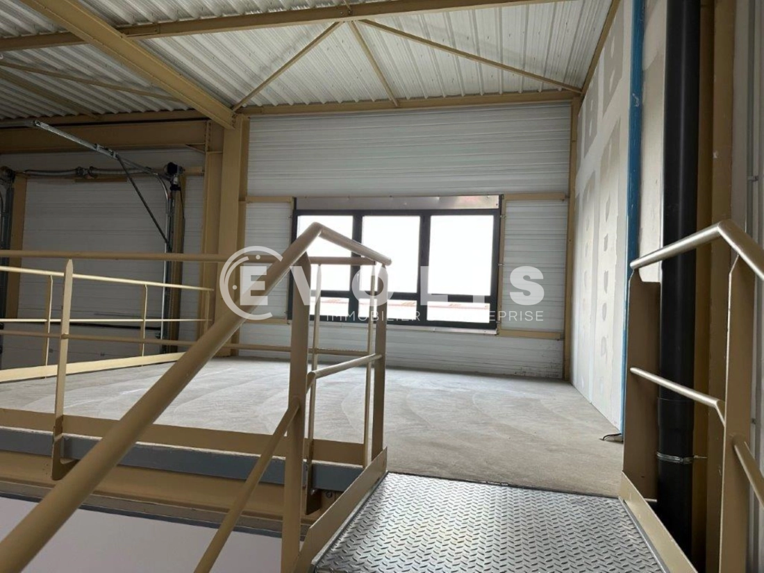 Photo 4 – vente Entrepôts / activités	BOURGOIN JALLIEU (38300)