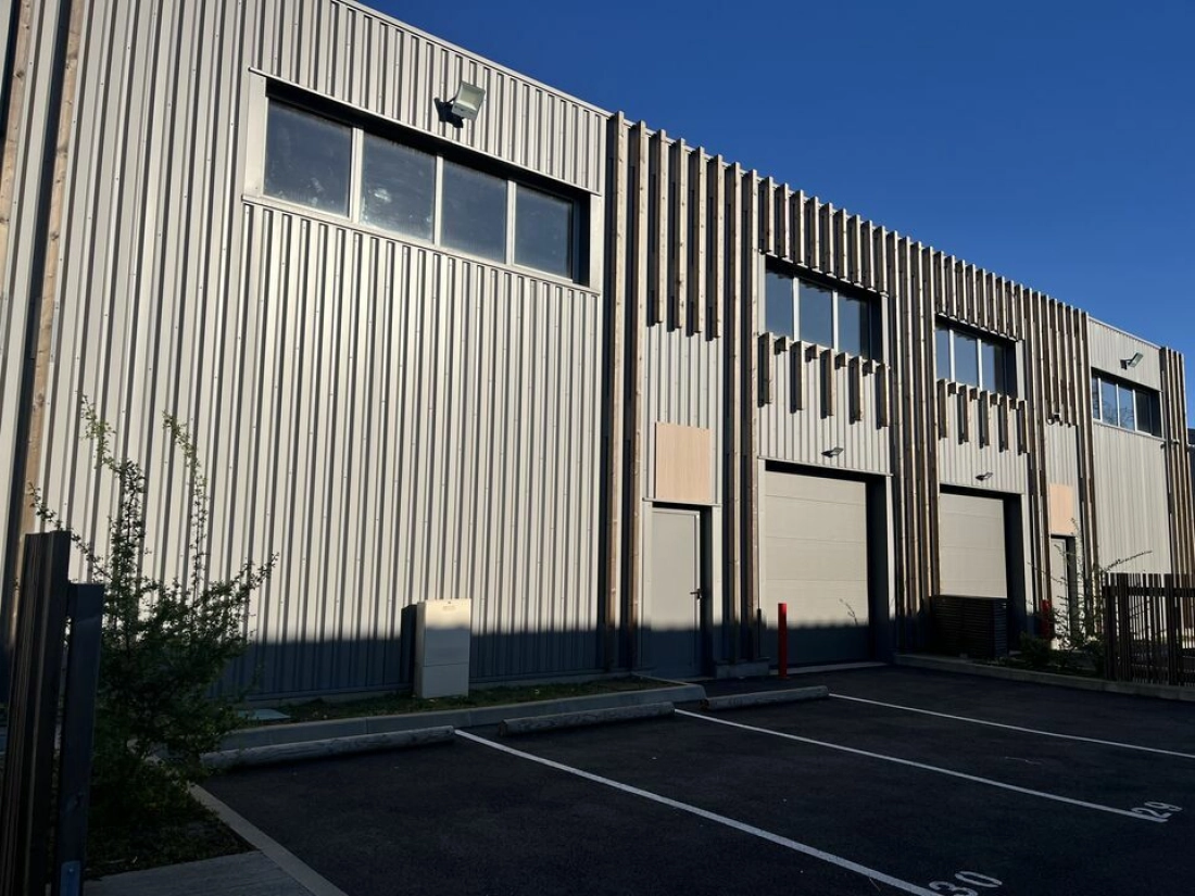 Photo 1 – location Entrepôts / activités	PAU (64000)