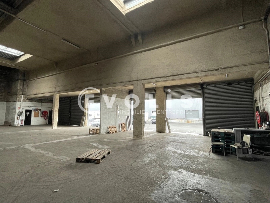 Photo 2 – location Entrepôts / activités	BRUGES (33520)