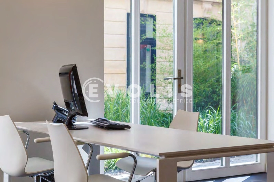 Photo 4 – location bureaux	PARIS (75008)