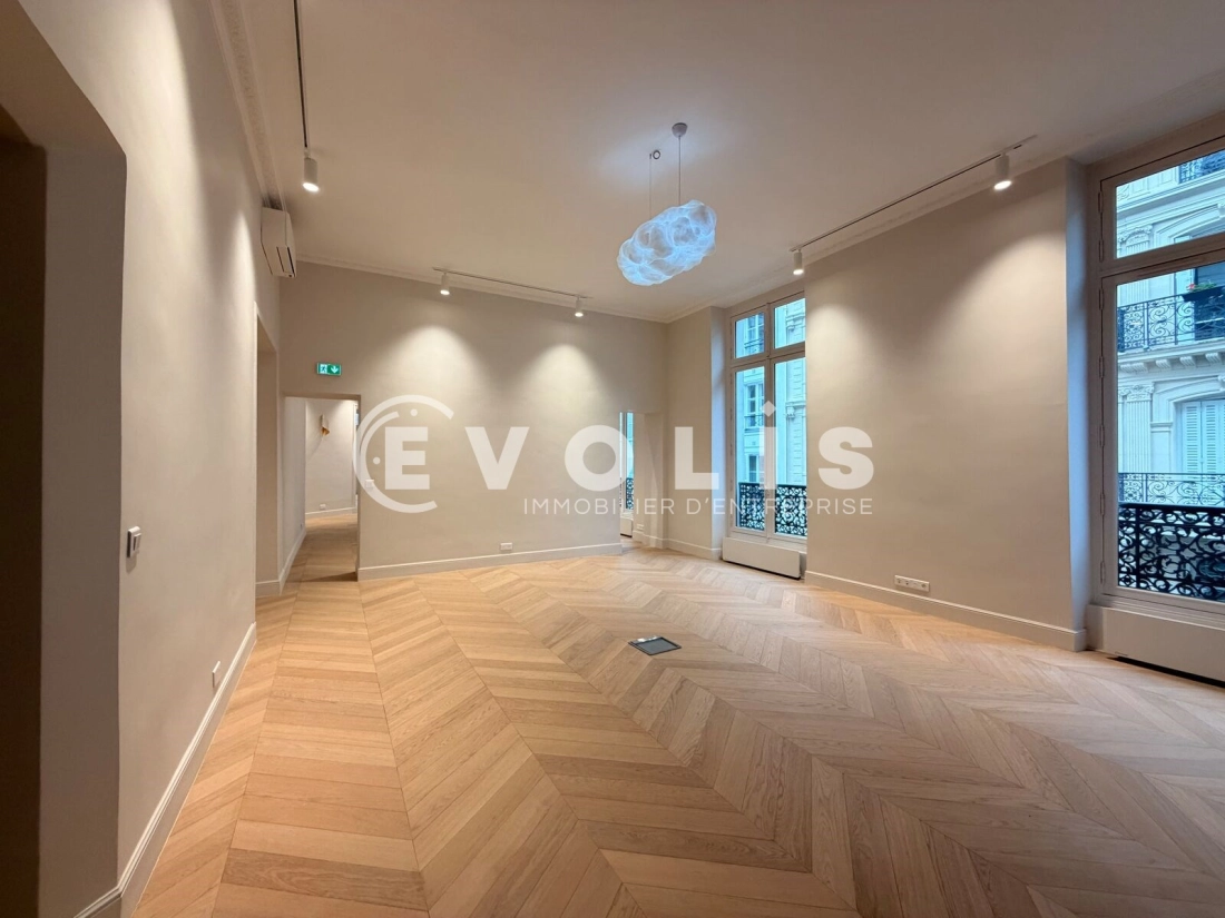 Photo 7 – location bureaux	PARIS (75008)