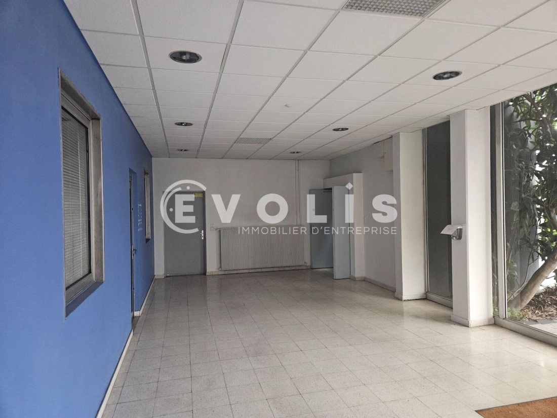 Photo 11 – location Entrepôts / activités	PALAISEAU (91120)