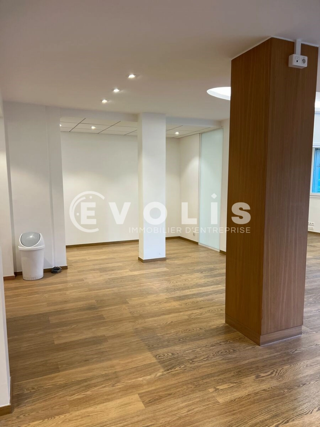 Photo 7 – vente bureaux	PARIS (75015)