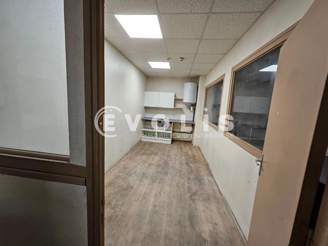 Photo 12 – location Entrepôts / activités	IVRY SUR SEINE (94200)