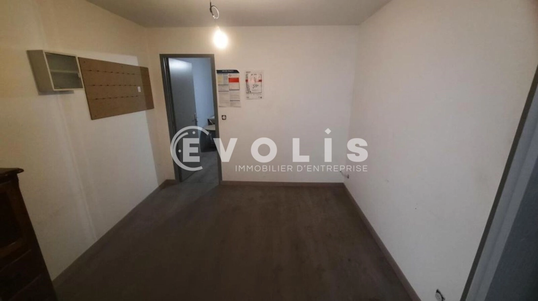 Photo 12 – location Entrepôts / activités	WISSOUS (91320)