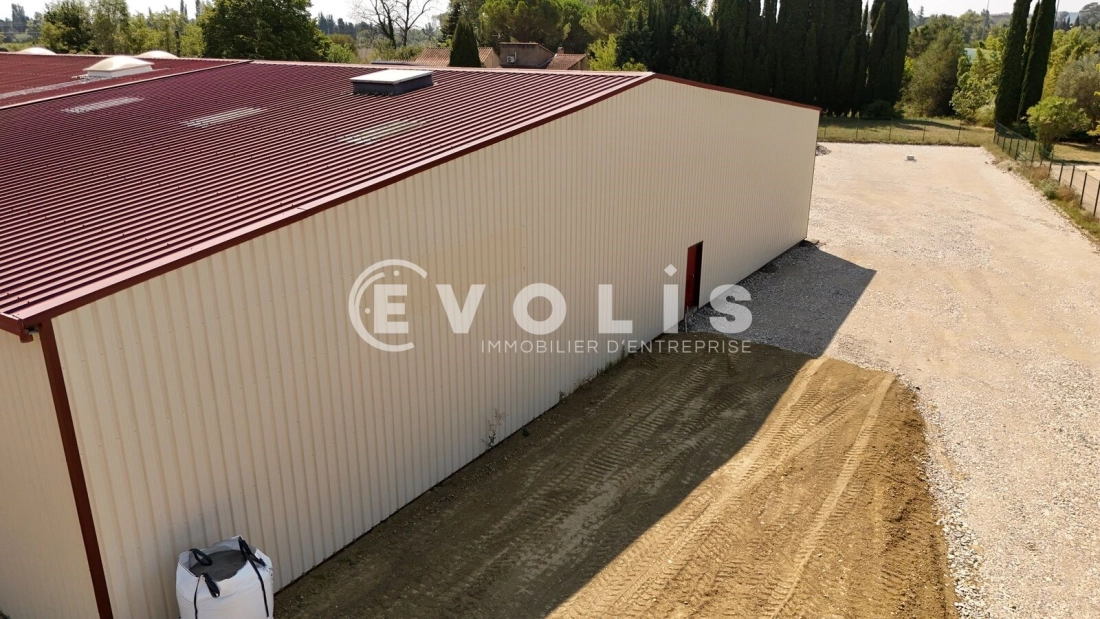 Photo 6 – location Entrepôts / activités	COURTHEZON (84350)