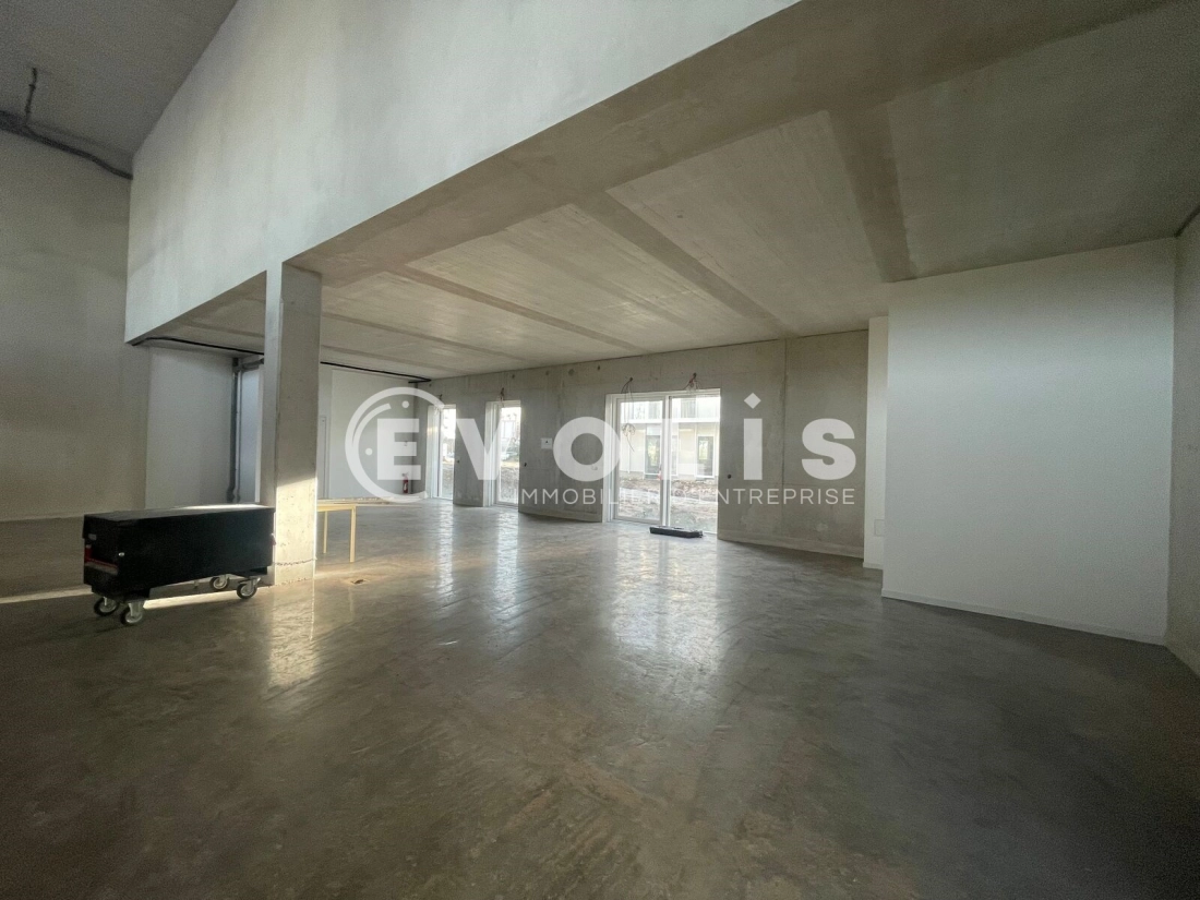 Photo 2 – vente Entrepôts / activités	BRUGES (33520)