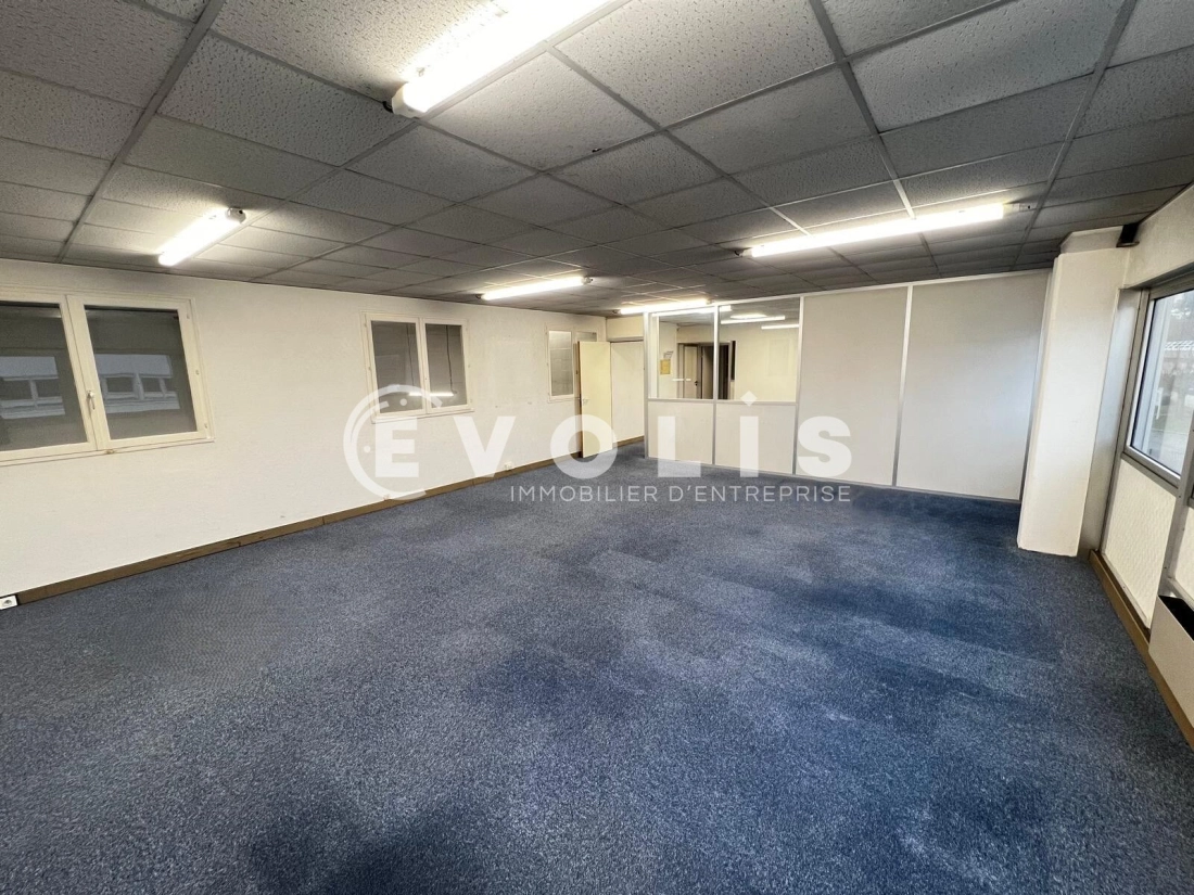 Photo 5 – location Entrepôts / activités	BONDOUFLE (91070)