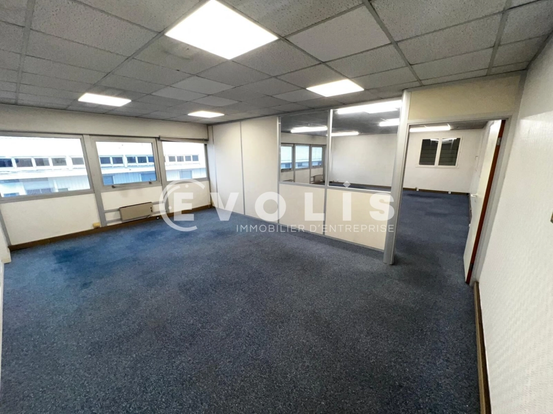 Photo 6 – location Entrepôts / activités	BONDOUFLE (91070)