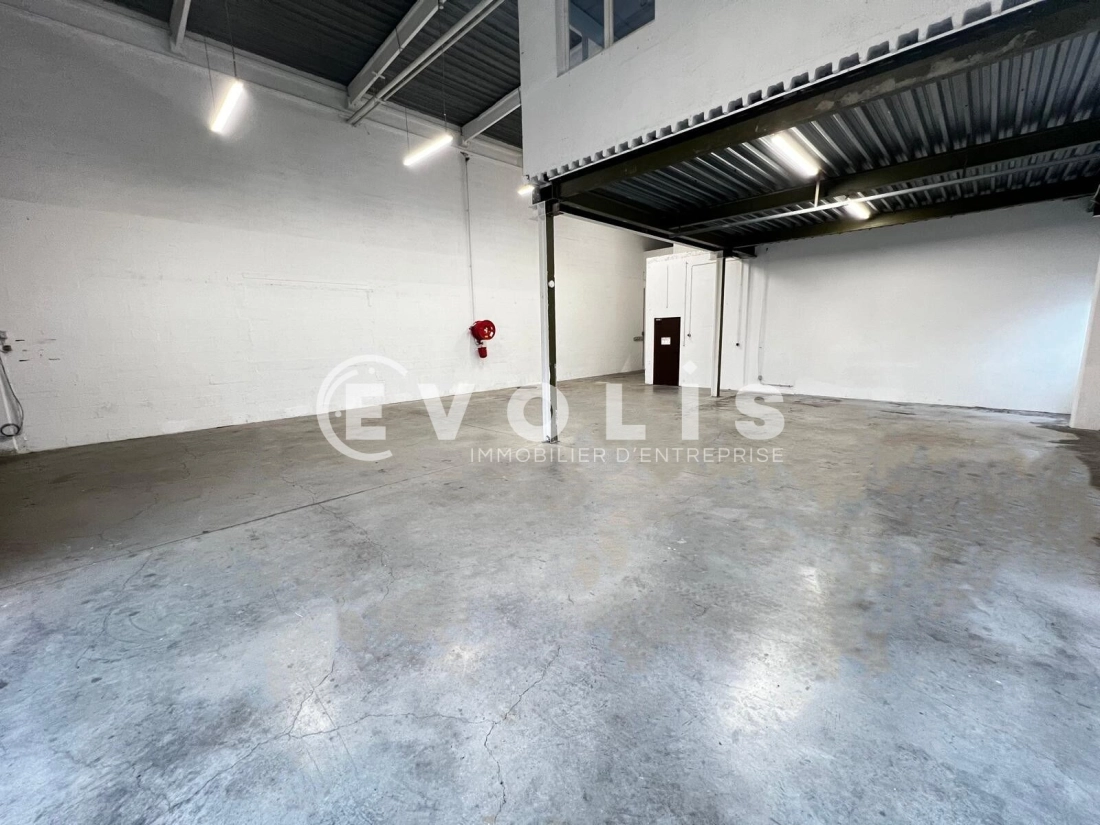 Photo 3 – location Entrepôts / activités	BONDOUFLE (91070)