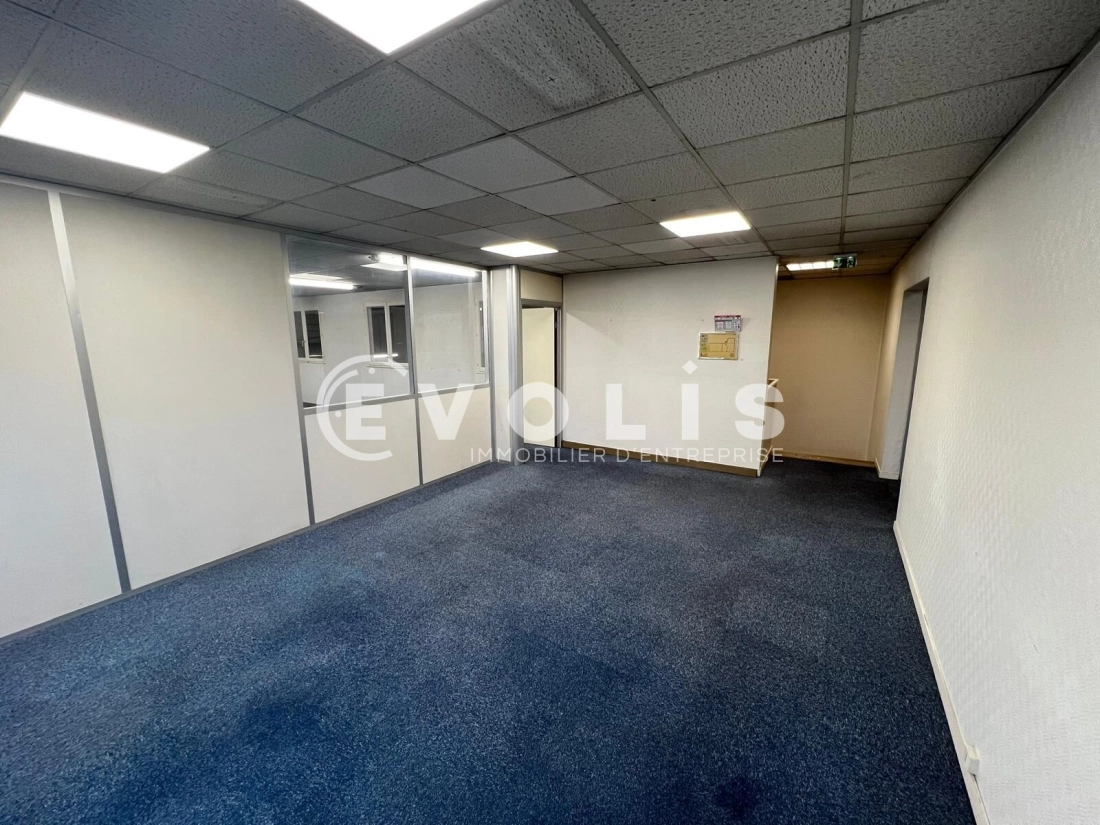 Photo 4 – location Entrepôts / activités	BONDOUFLE (91070)