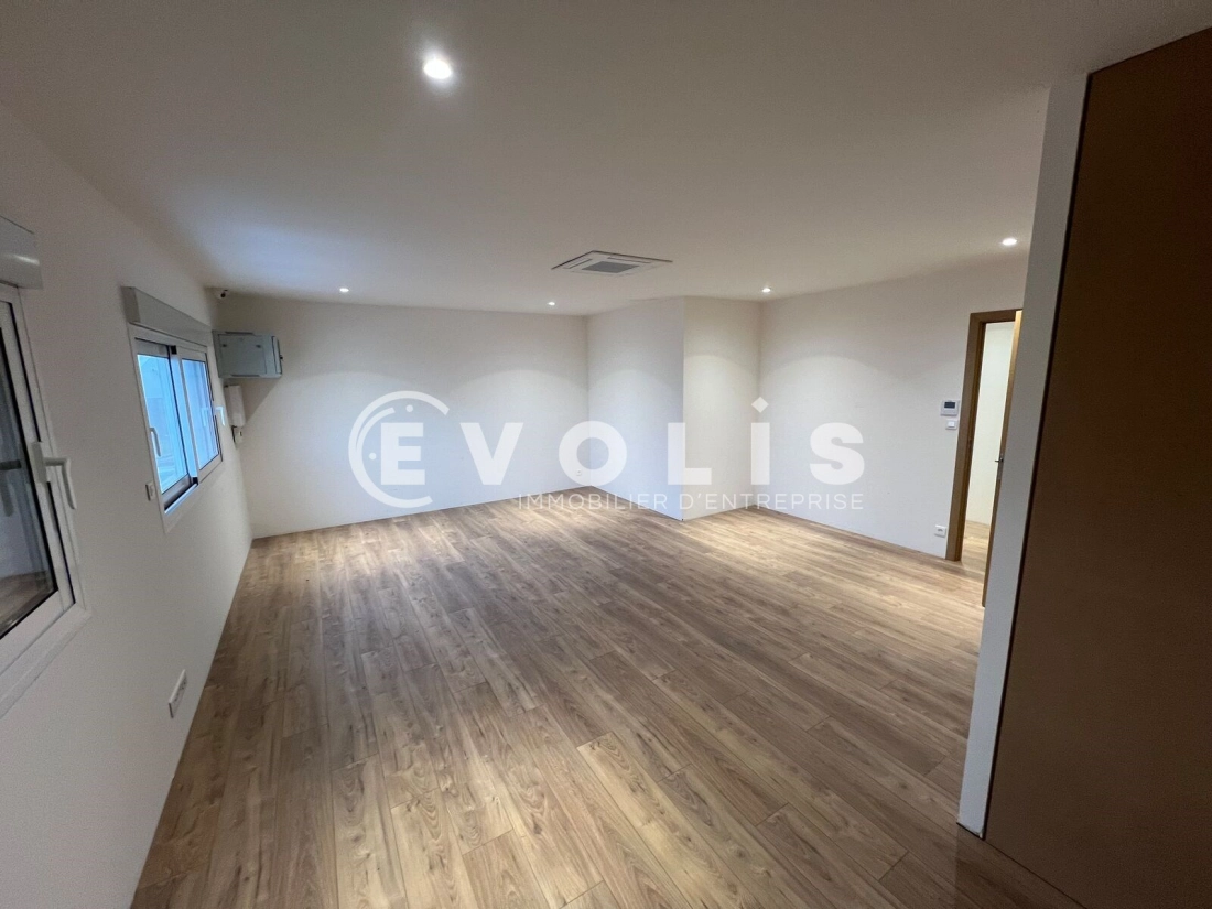 Photo 6 – location Entrepôts / activités	BRIE COMTE ROBERT (77170)