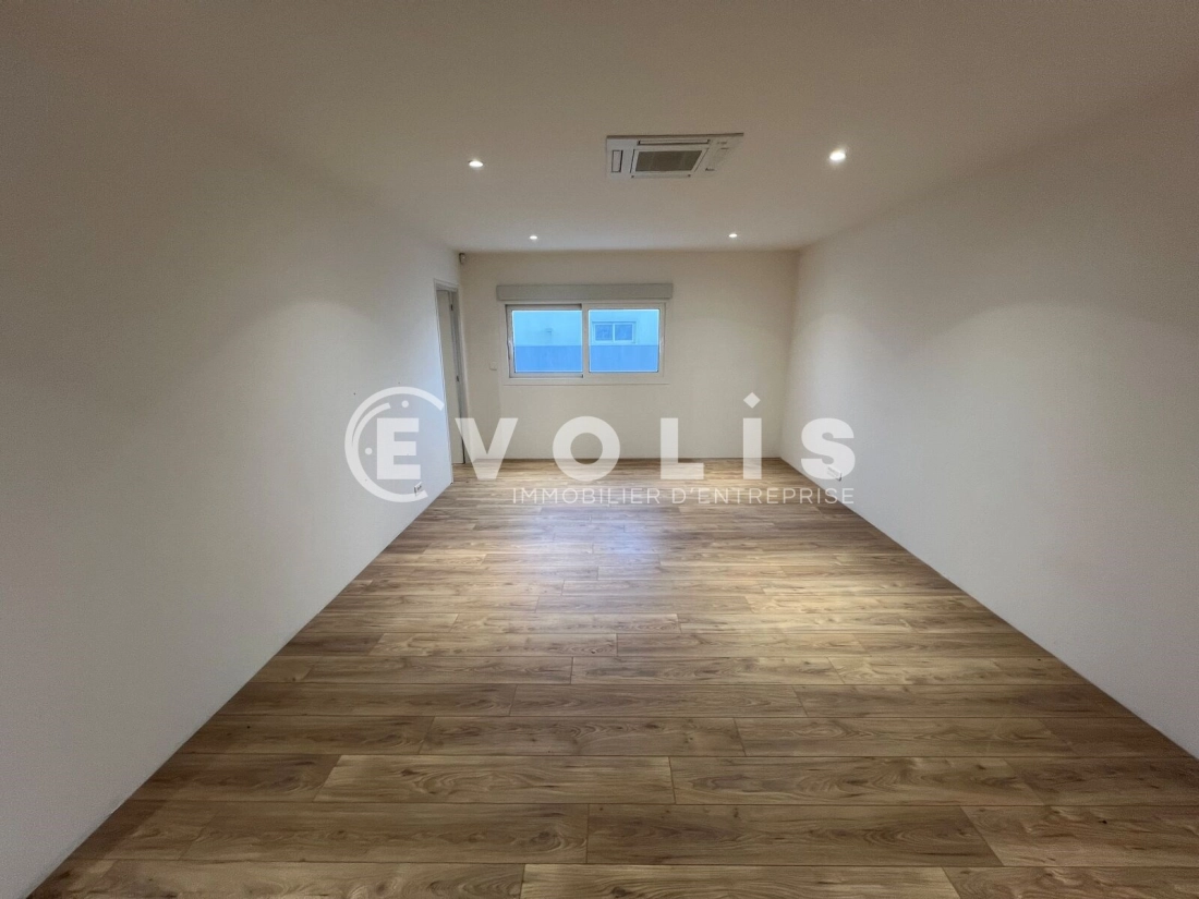 Photo 9 – location Entrepôts / activités	BRIE COMTE ROBERT (77170)