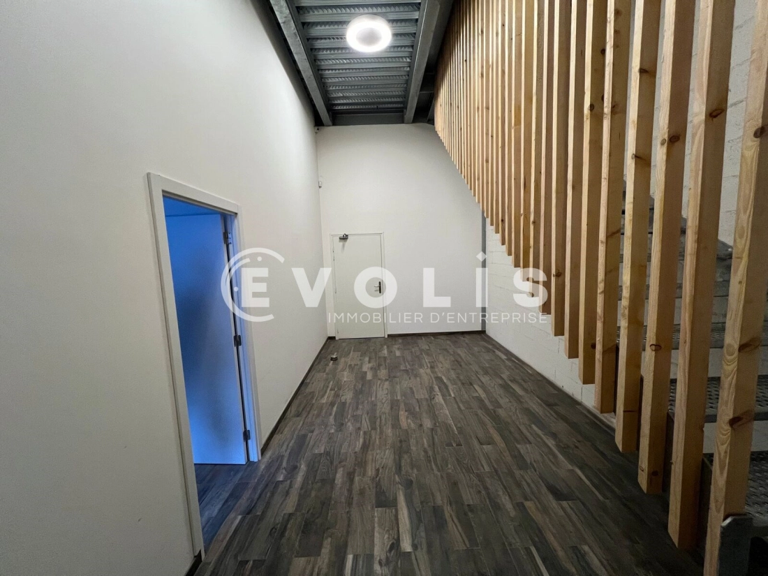 Photo 10 – location Entrepôts / activités	BRIE COMTE ROBERT (77170)