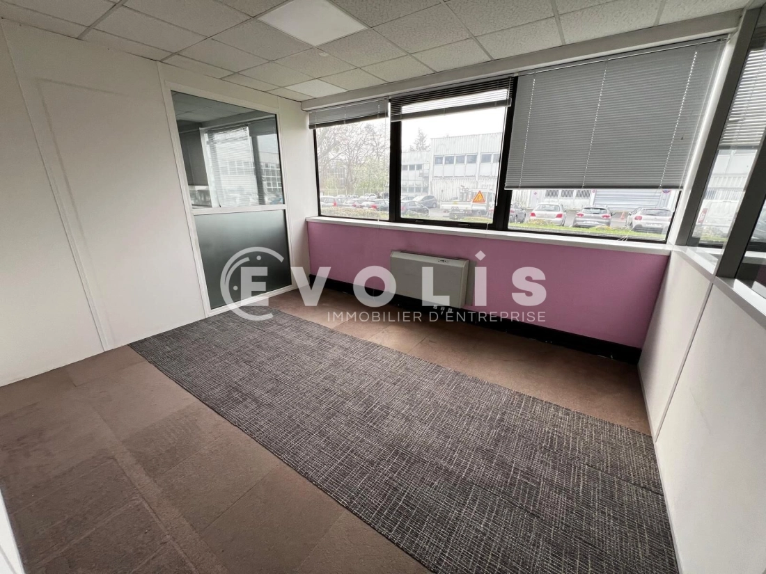Photo 4 – location Entrepôts / activités	BONDOUFLE (91070)