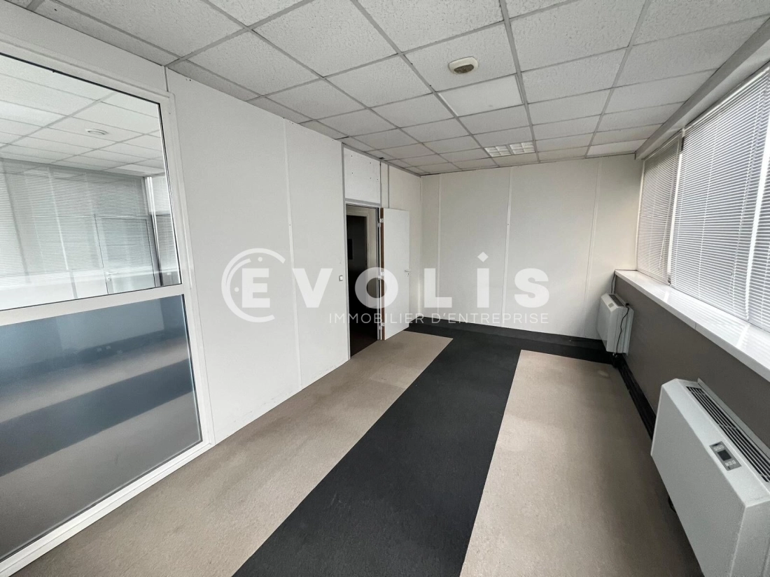 Photo 6 – location Entrepôts / activités	BONDOUFLE (91070)