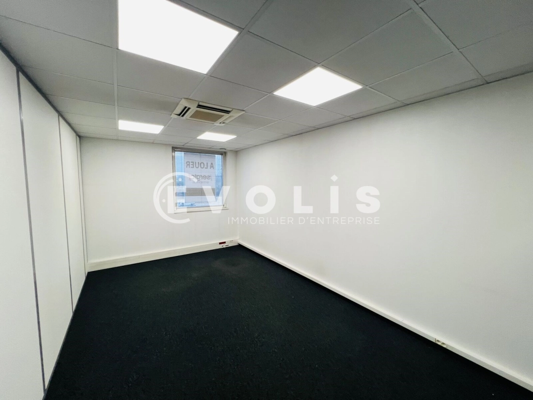 Photo 5 – location Entrepôts / activités	CHAMPS-SUR-MARNE (77420)