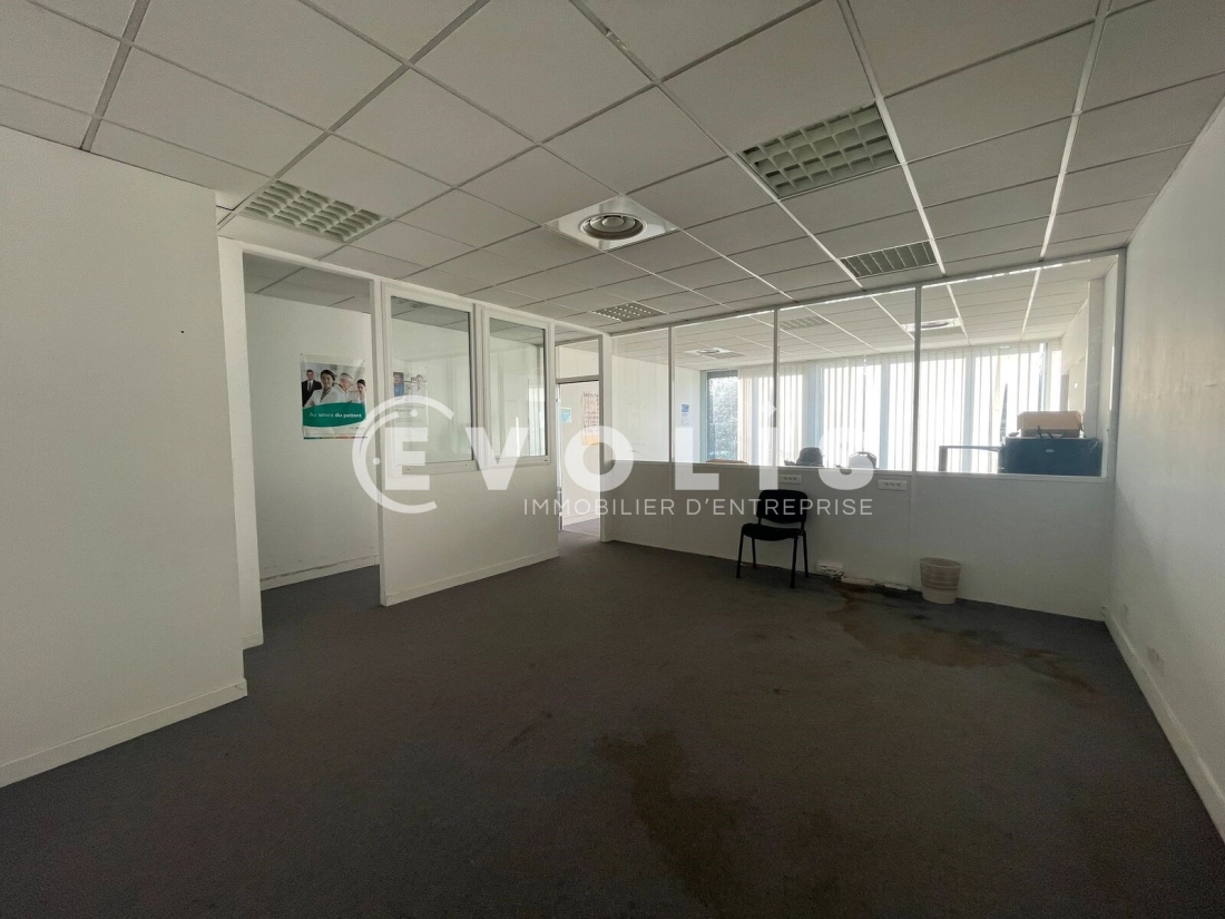 Photo 7 – location Entrepôts / activités	BORDEAUX (33300)