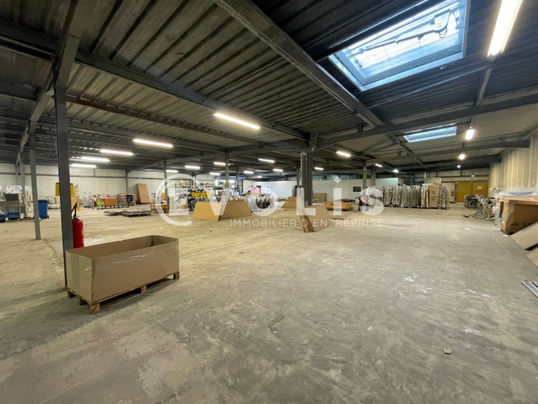 Photo 2 – location Entrepôts / activités	BORDEAUX (33300)