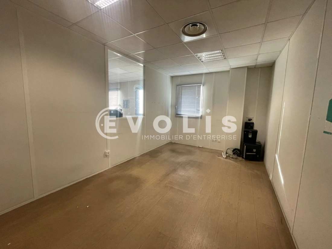 Photo 8 – location Entrepôts / activités	BORDEAUX (33300)