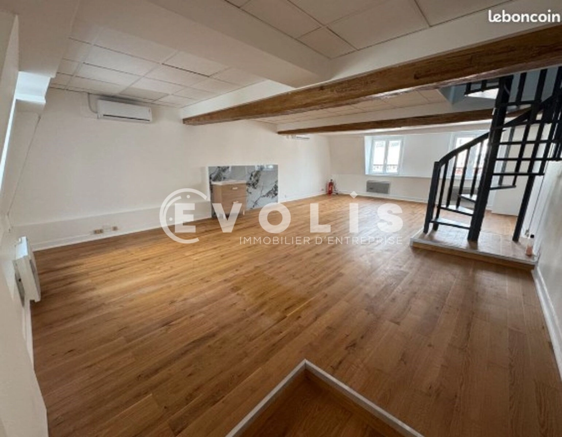Photo 1 – location bureaux	PARIS (75012)