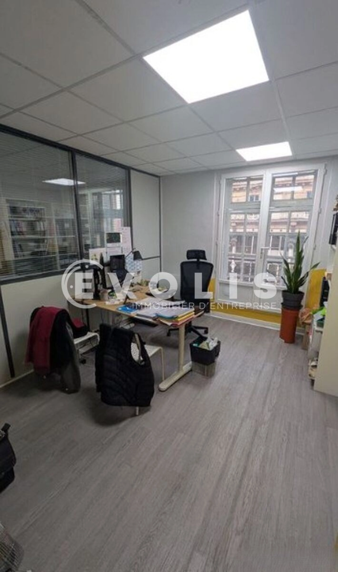 Photo 2 – location bureaux	PARIS (75011)