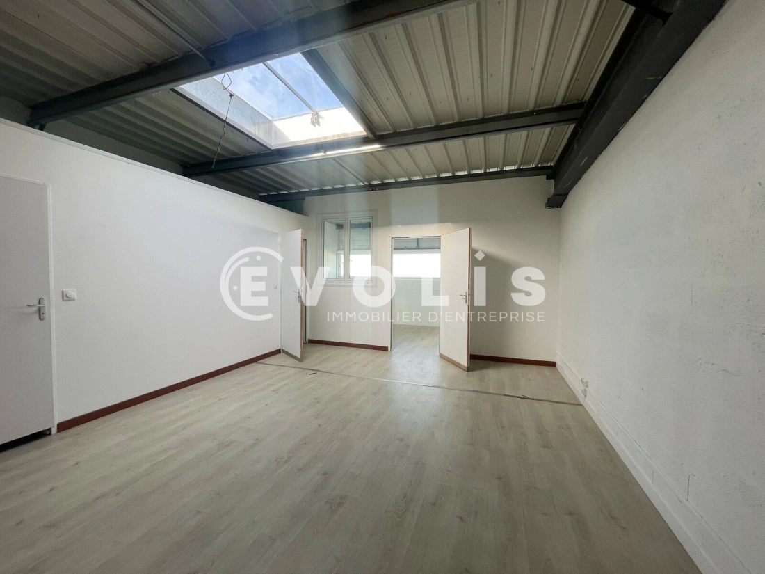 Photo 3 – location Entrepôts / activités	BORDEAUX (33300)