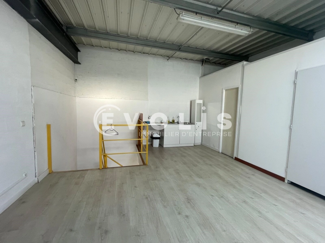 Photo 5 – location Entrepôts / activités	BORDEAUX (33300)