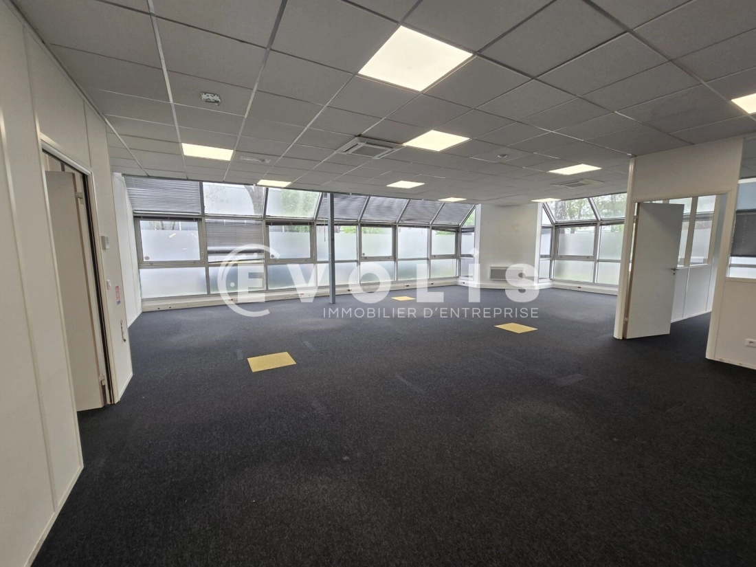 Photo 3 – location bureaux	LES ULIS (91940)