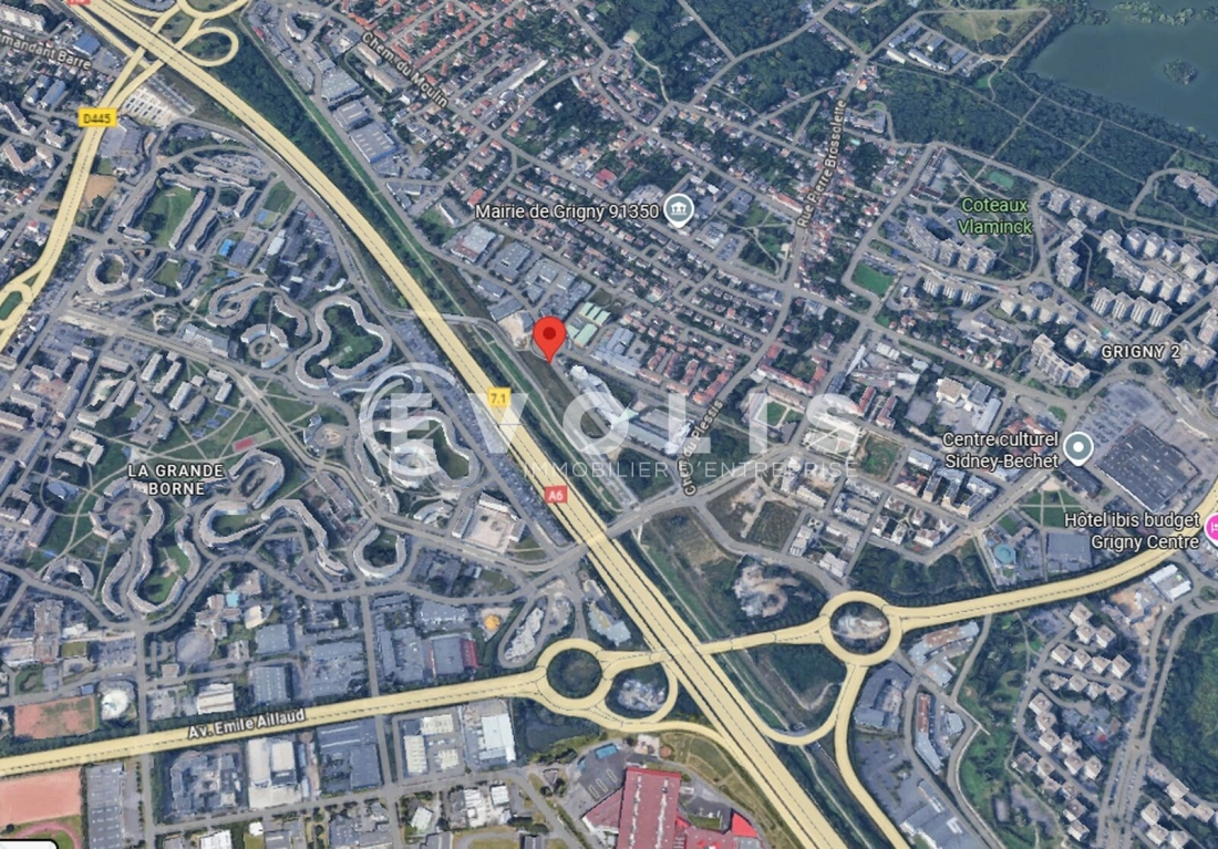Photo 2 – vente Entrepôts / activités	GRIGNY (91350)