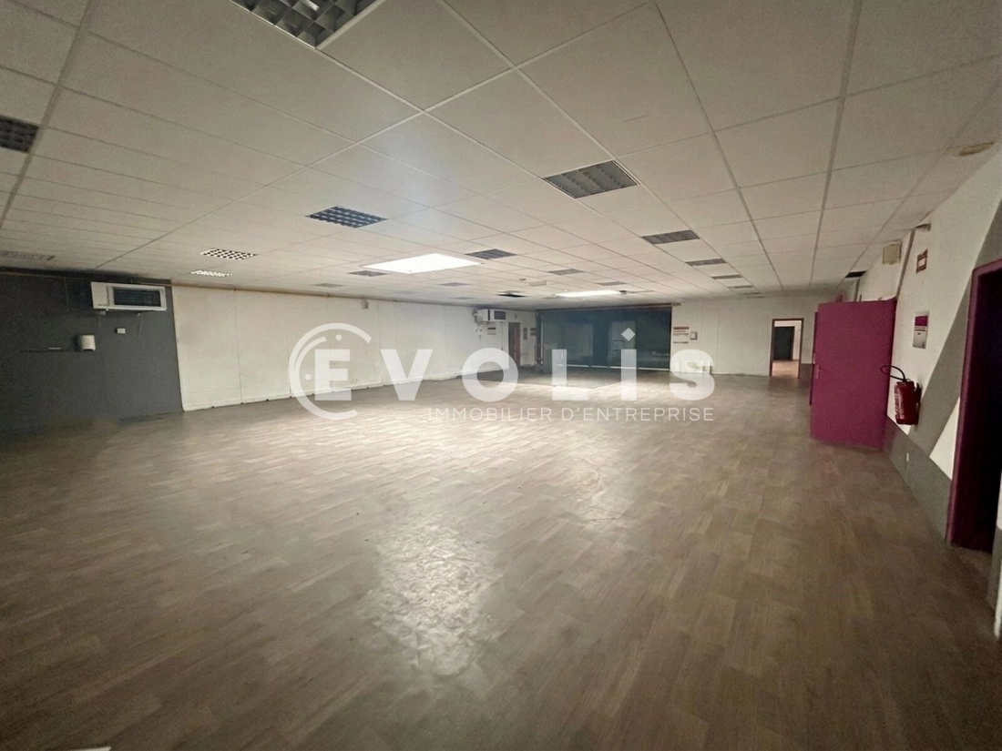 Photo 5 – location Entrepôts / activités	VARENNES-SUR-SEINE (77130)