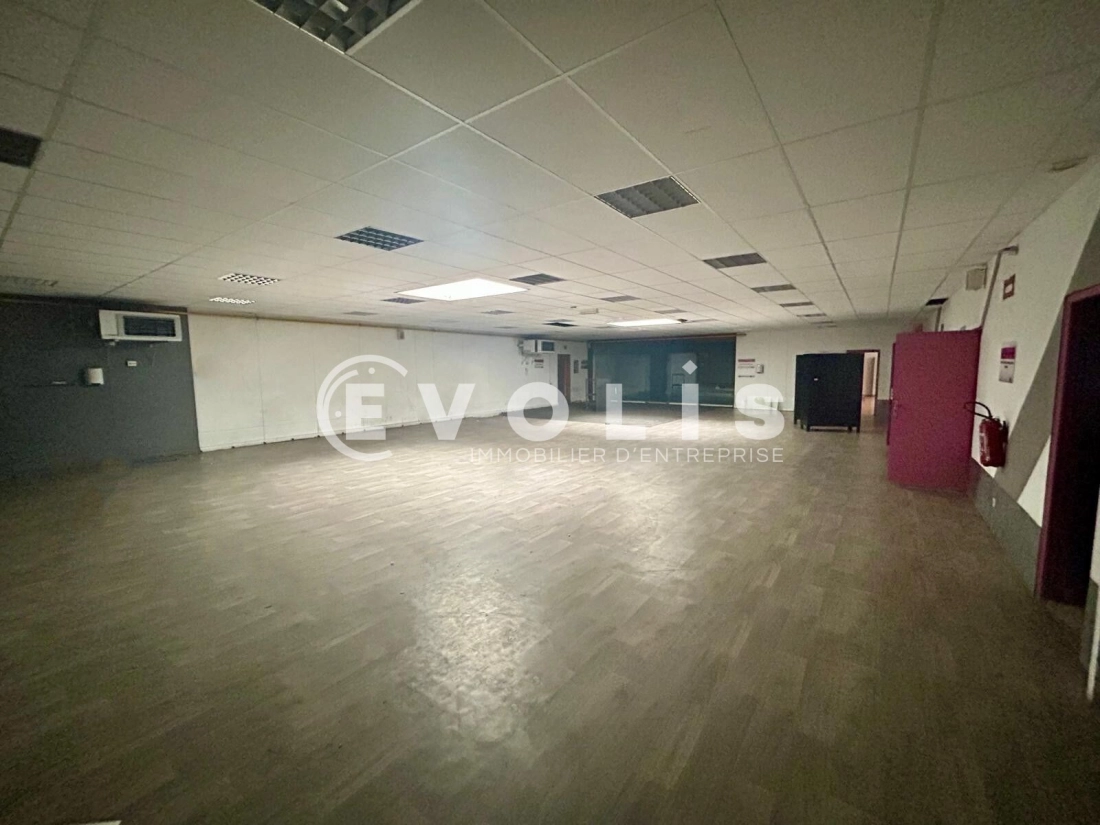 Photo 4 – location Entrepôts / activités	VARENNES-SUR-SEINE (77130)