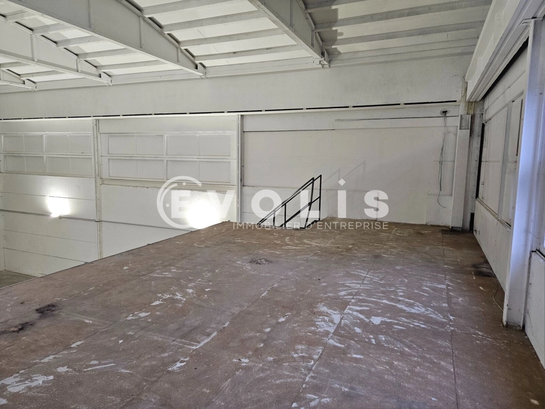 Photo 3 – location Entrepôts / activités	VILLEFRANCHE SUR SAONE (69400)