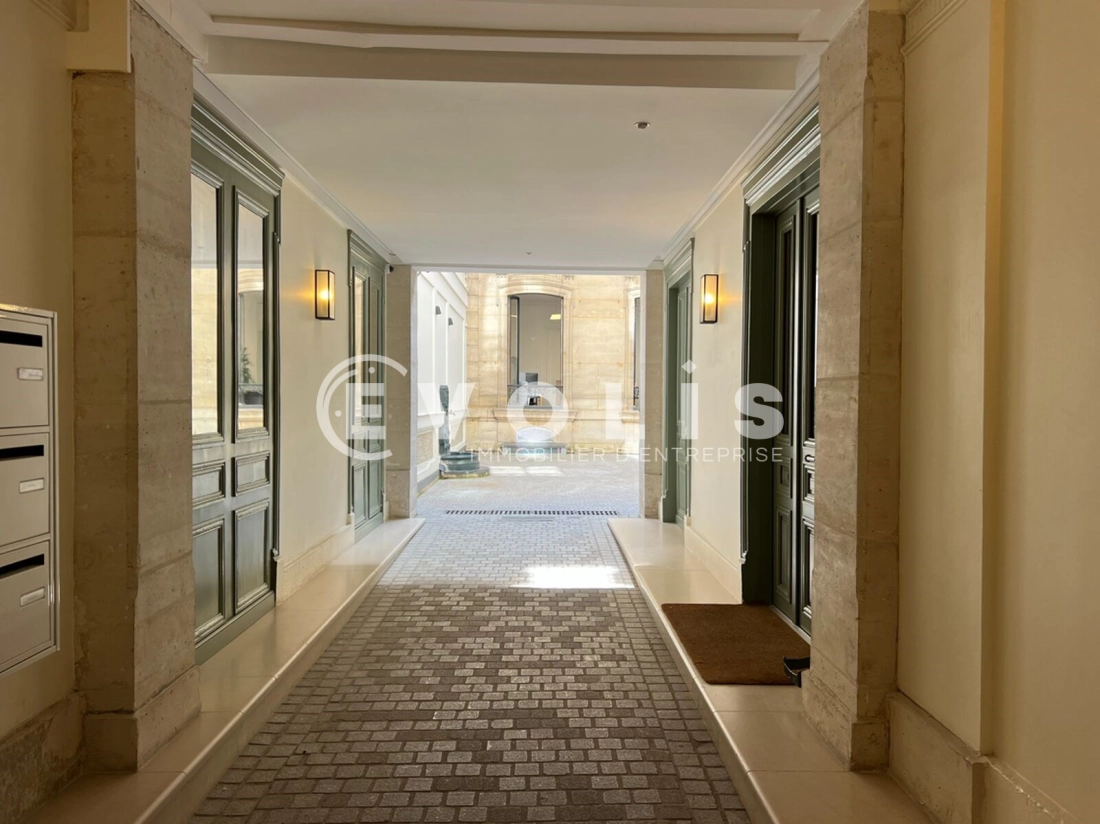Photo 12 – location bureaux	PARIS (75010)