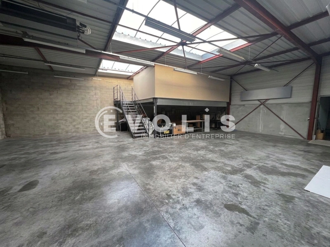 Photo 4 – location Entrepôts / activités	BONDOUFLE (91070)